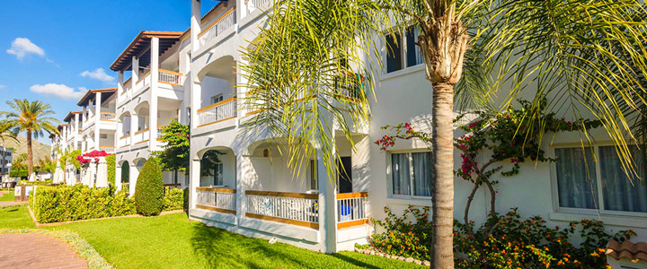 Alcudia Garden 3* - Durch den weitläufigen Garten erreichen Urlauber den nächsten Sandstrand nach nur 80 Metern.