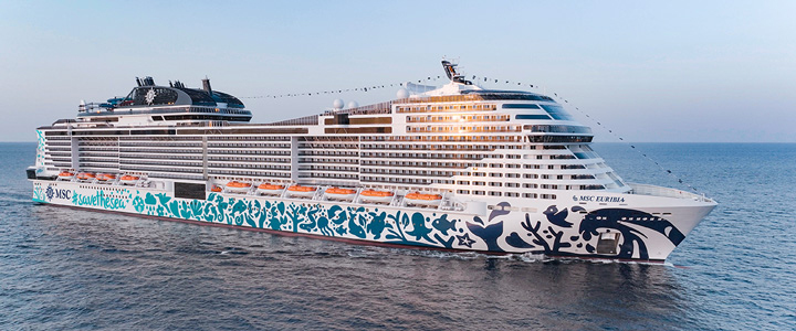 MSC Euribia: Kreuzfahrtschiff im Fokus, umgeben von ruhigem Gewässer.